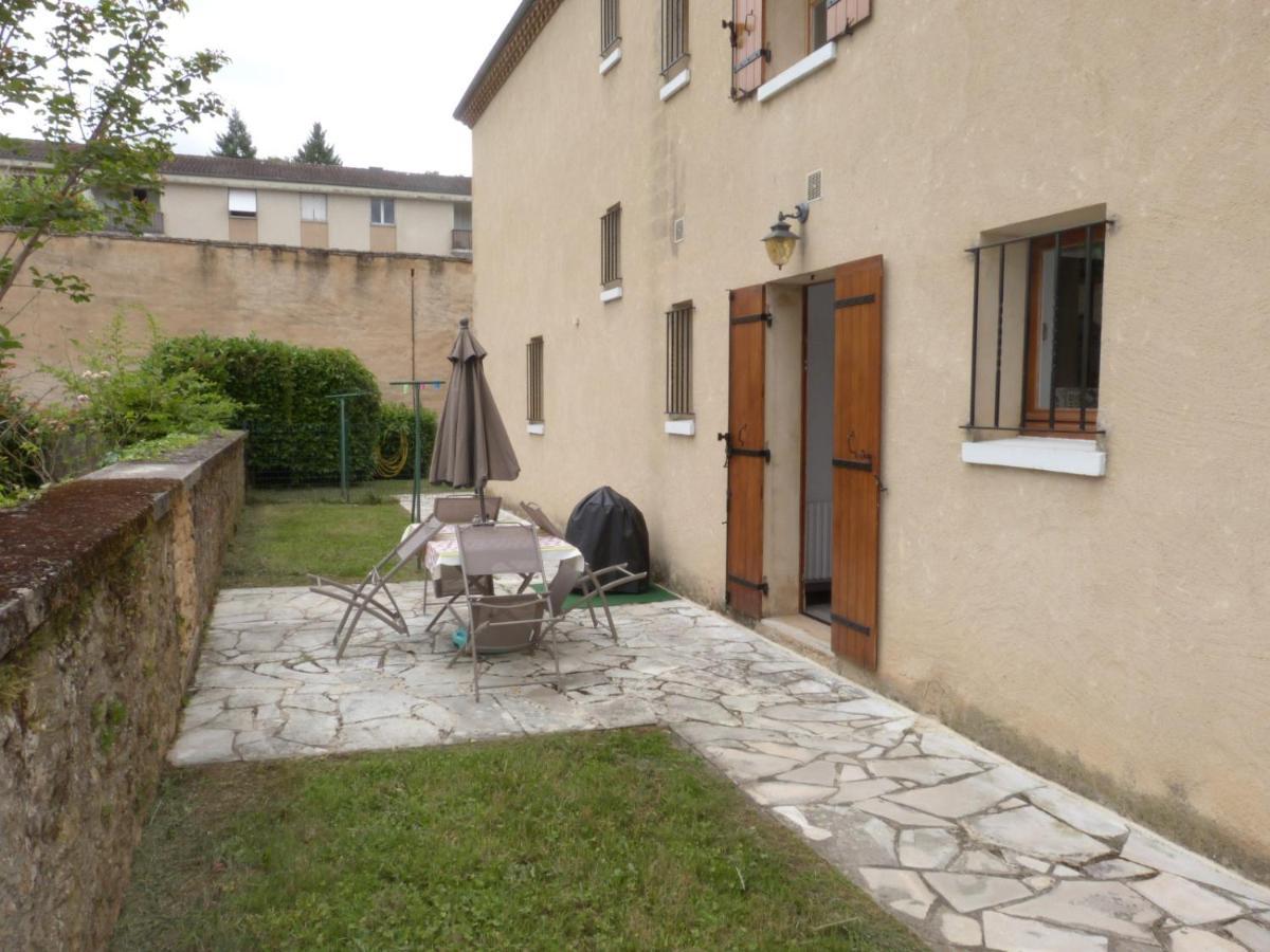 Вилла Logement Spacieux Rez-De-Chaussee, Jardin, Stationnement Devant, A 5 Minutes A Pied Du Centre De Sarlat Экстерьер фото