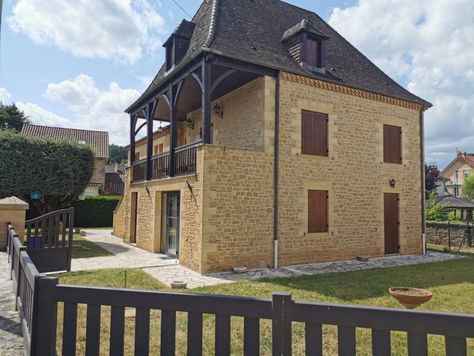 Вилла Logement Spacieux Rez-De-Chaussee, Jardin, Stationnement Devant, A 5 Minutes A Pied Du Centre De Sarlat Экстерьер фото